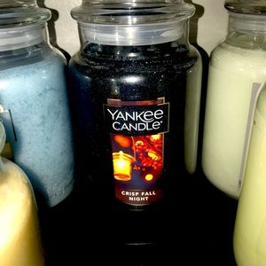 Yankee Candle Crisp Fall Night